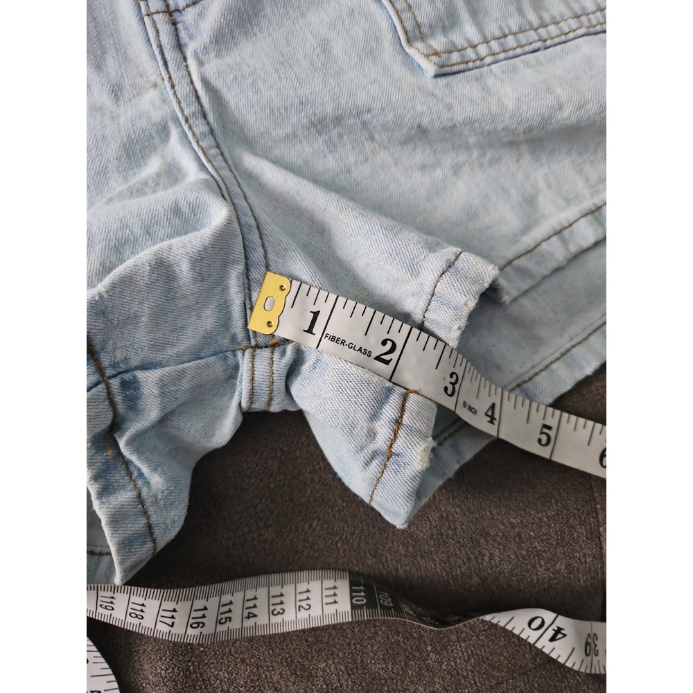 Vintage L.E.I. Low Rise Denim Shorts - Light Wash Y2K - Size 11 - Picture 4 of 12